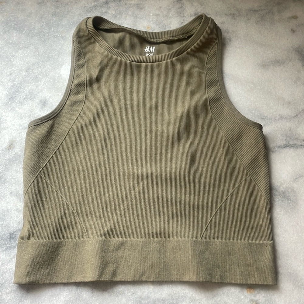 H&M Ribbed Sport Tank in green